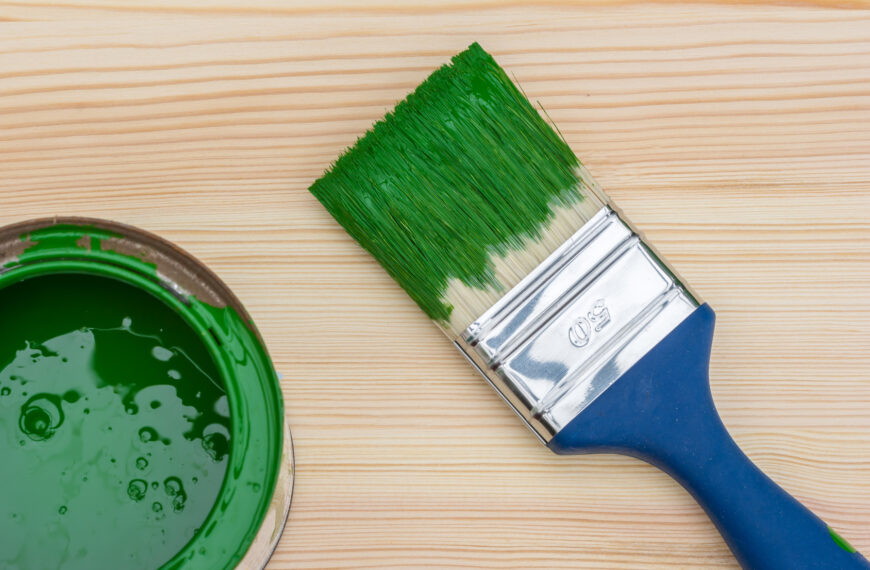 Die Bedeutung der richtigen Pinselpflege: Reinigung und Lagerung von Malerpinseln