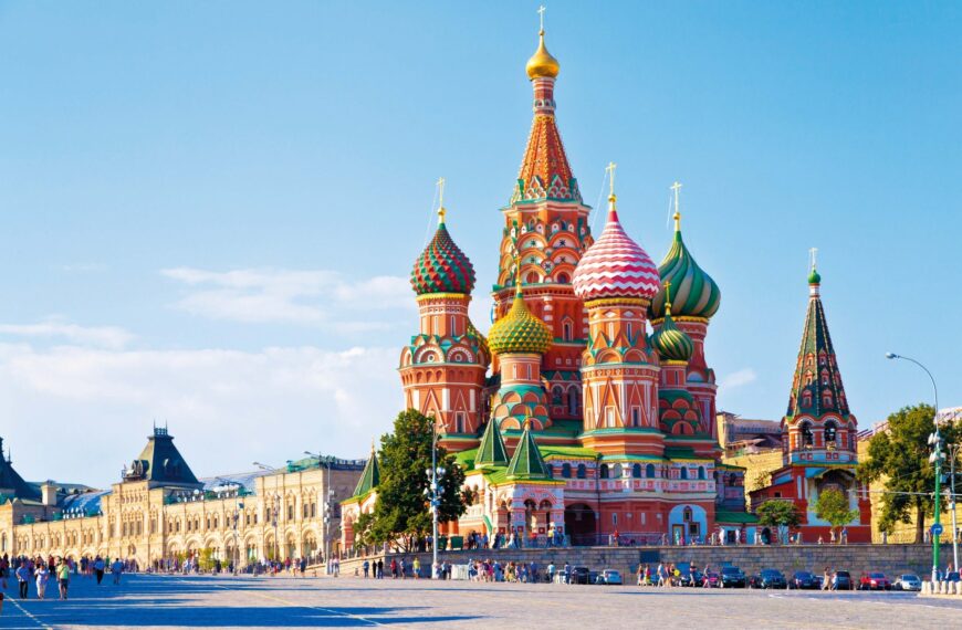 Moskau: Die Bedeutung des Kremls für die russische Geschichte und Kultur und seine Rolle als politisches Zentrum