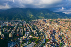 Die Rolle der Hyperinflation in Venezuela: Ursachen, Folgen und Strategien zur Bewältigung finanzieller Instabilität
